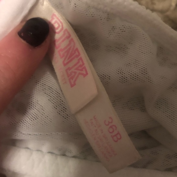 2 Victoria’s Secret PINK front closure bras - Picture 4 of 5